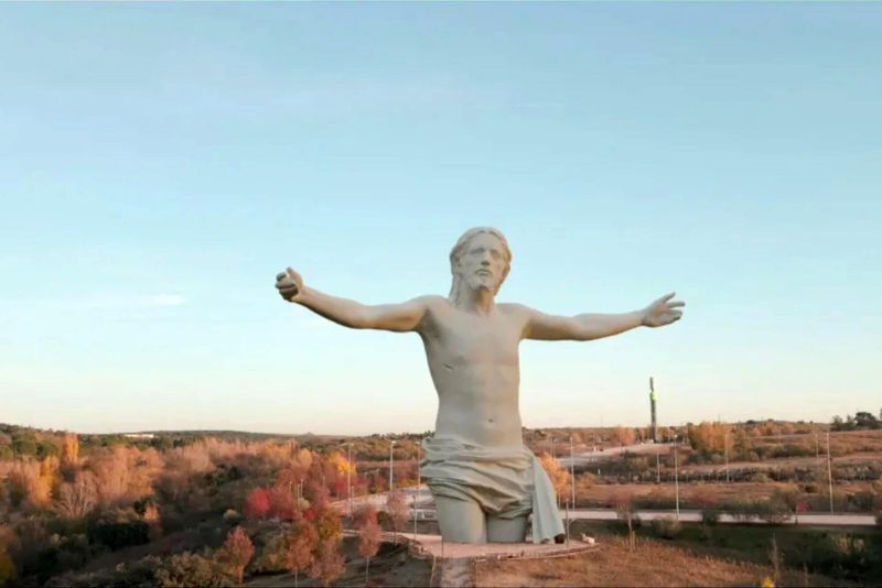 Imagen que recrea el resultado final del proyecto de la estatua monumental del Sagrado Corazón que se pretende construir.