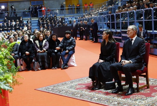 Sus Majestades los Reyes durante la celebración del oficio religioso. Misa funeral en memoria de las víctimas del accidente ferroviario de Adamuz (Córdoba), ofrecida por el Obispado de Huelva